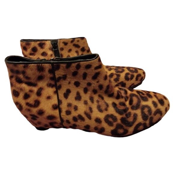 Nine West Leopard Print Bootie Size 9 - Picture 3 of 6